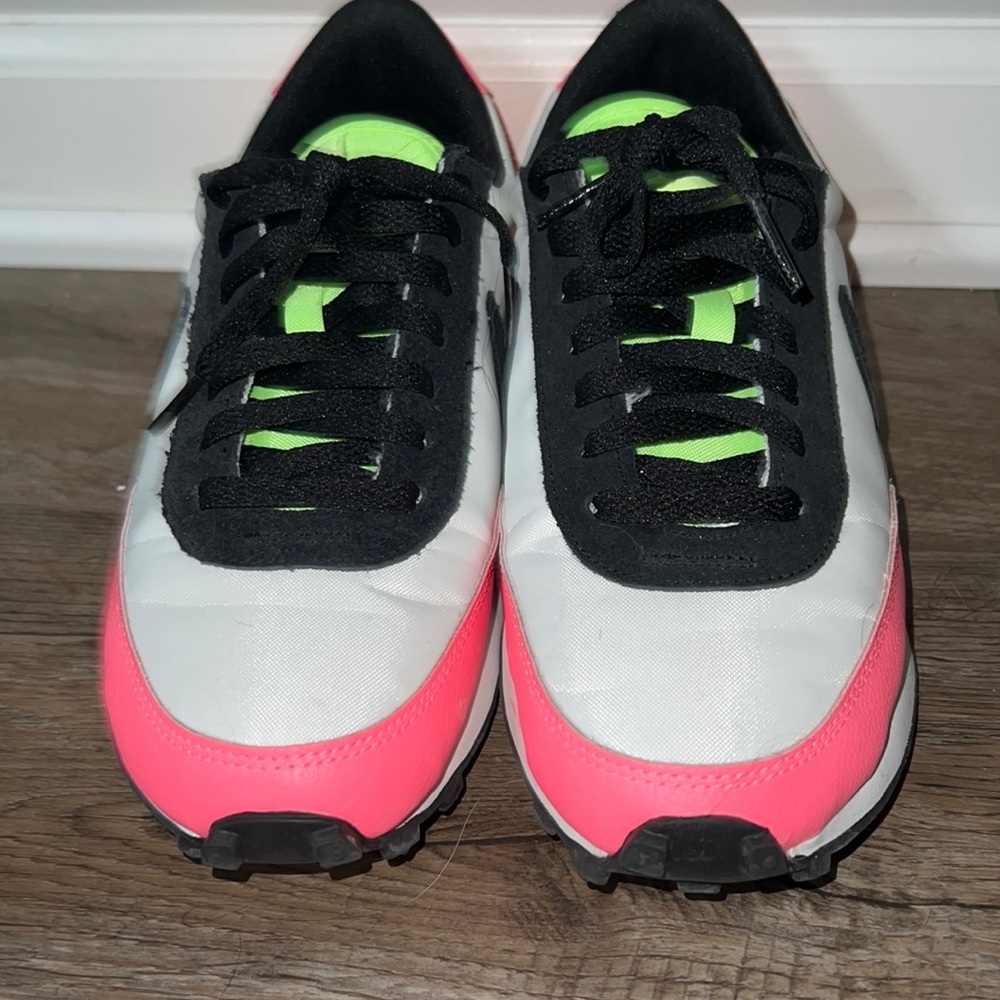 Nile sneakers
